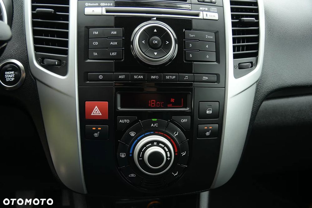 Kia Venga - 33