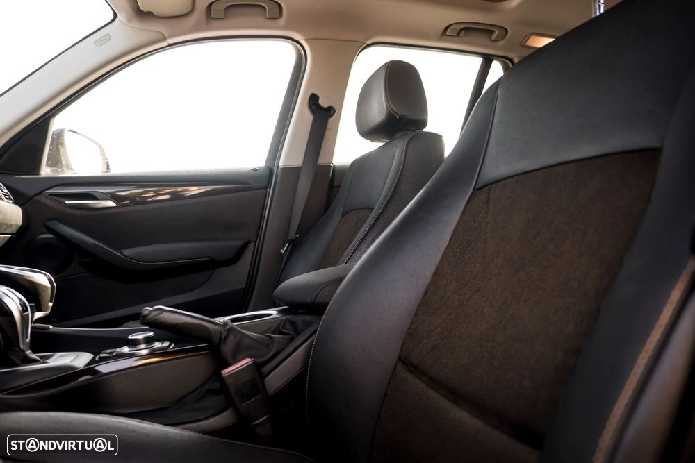 BMW X1 18 d sDrive Auto Line Sport - 9