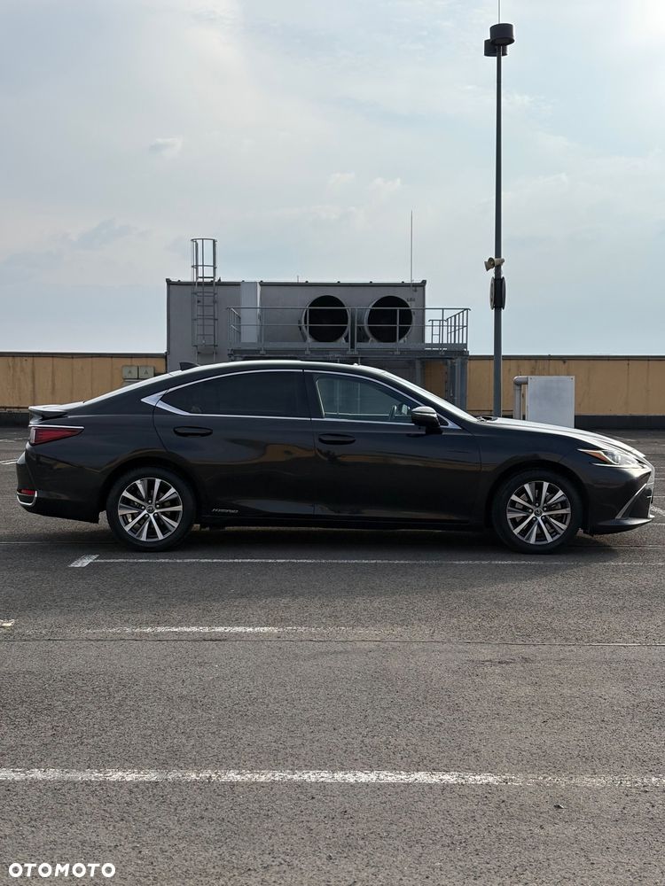 Lexus Es 2019 photo 3