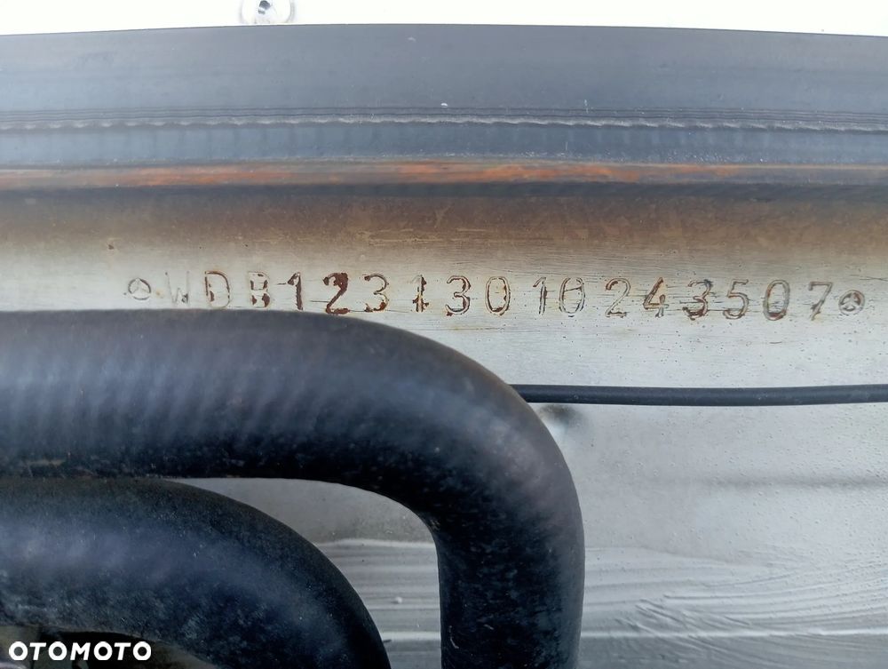 Mercedes-Benz W123 - 16