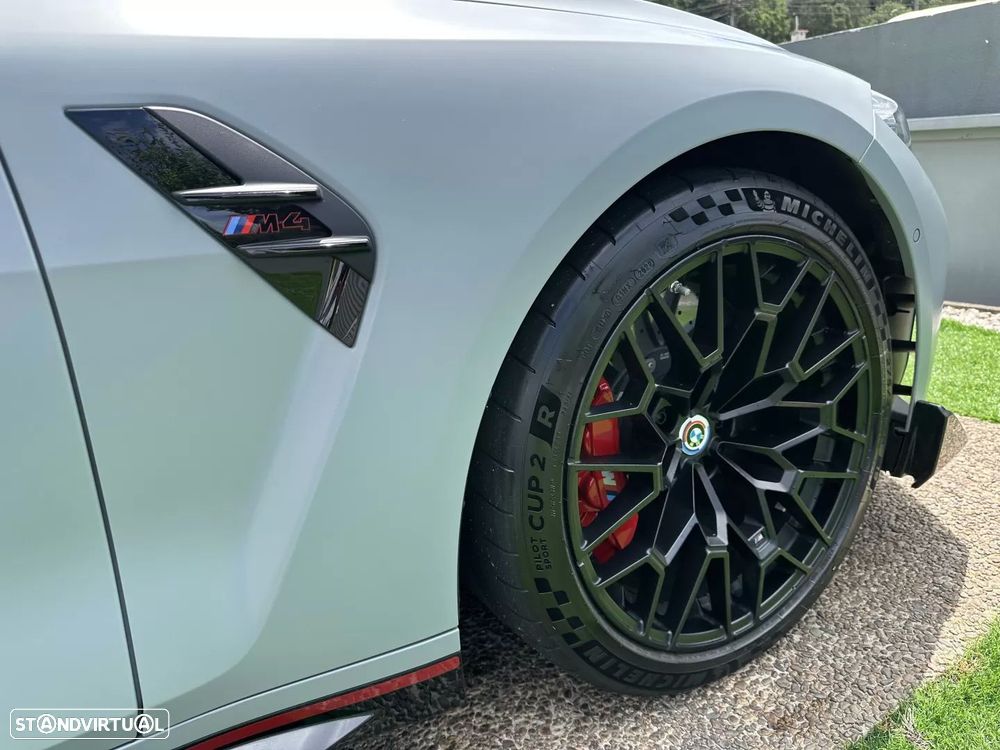 BMW M4 CSL - 29