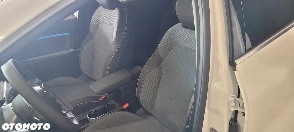 Mitsubishi Grandis 1.8 Hybrid Intense Style Cold - 10
