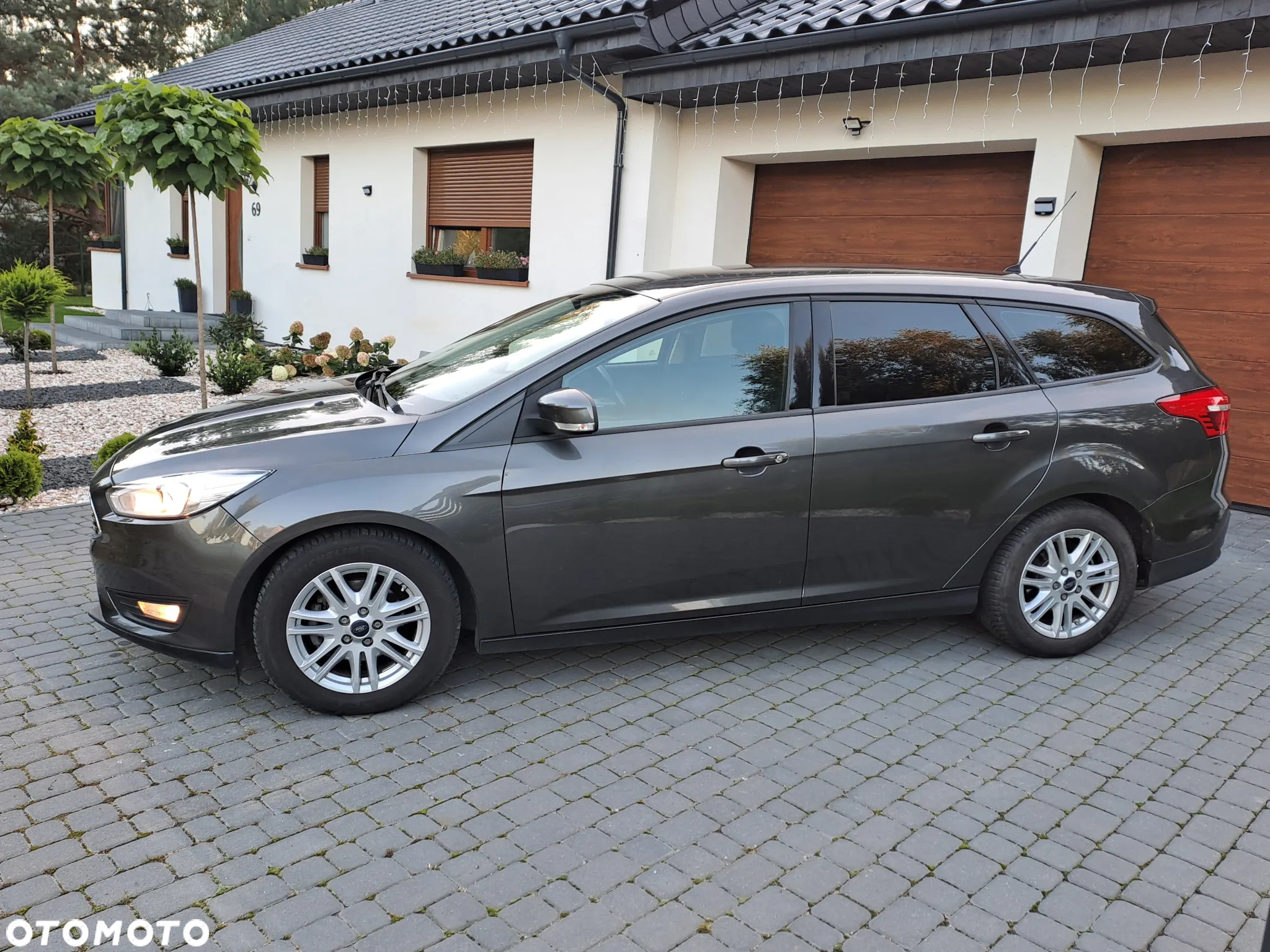 Ford Focus 1.0 EcoBoost Trend Edition - 3