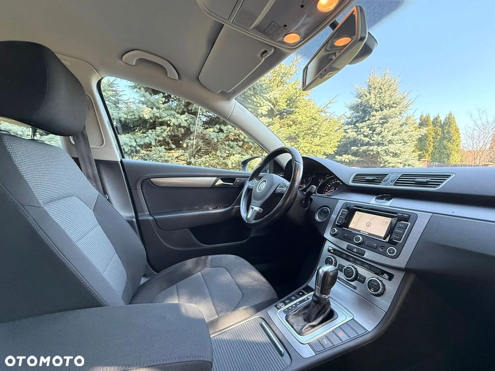 Volkswagen Passat 2.0 TDI Highline DSG - 29