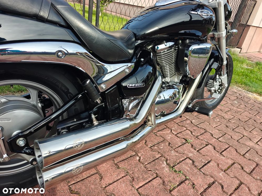 Suzuki Intruder - 6