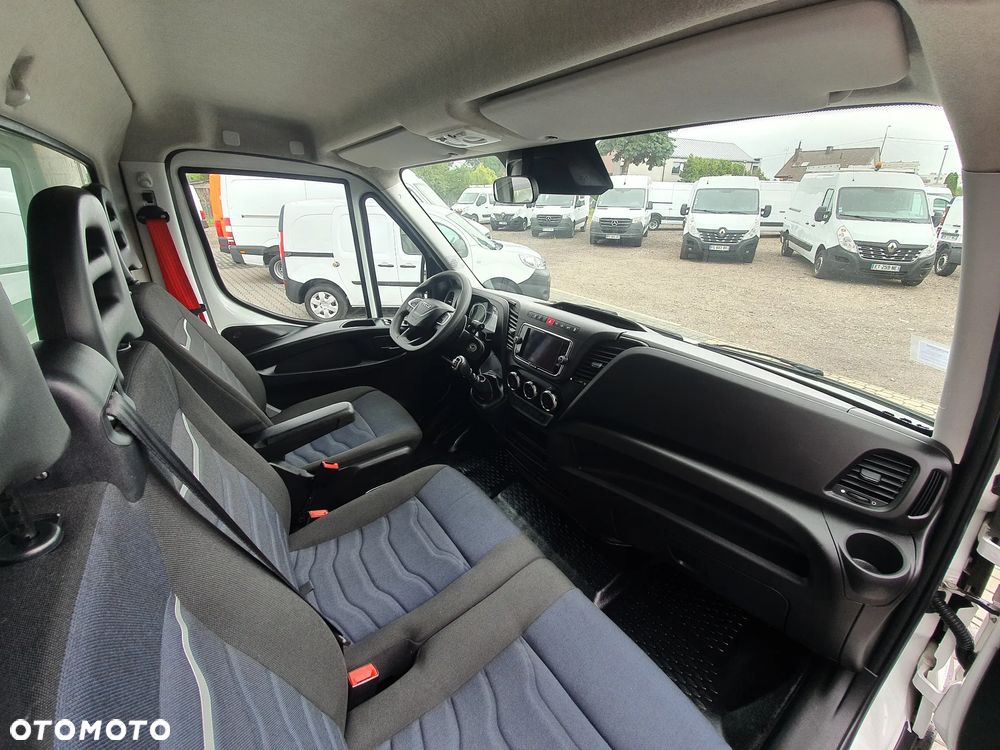 Iveco DAILY - 17