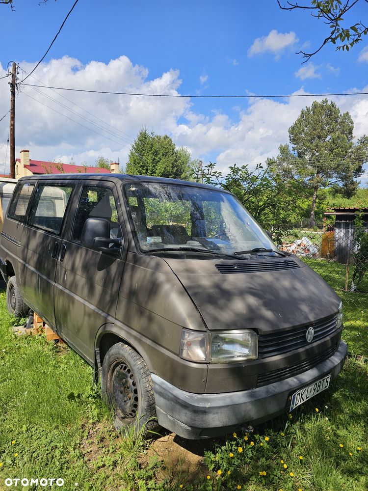 Volkswagen Transporter - 1