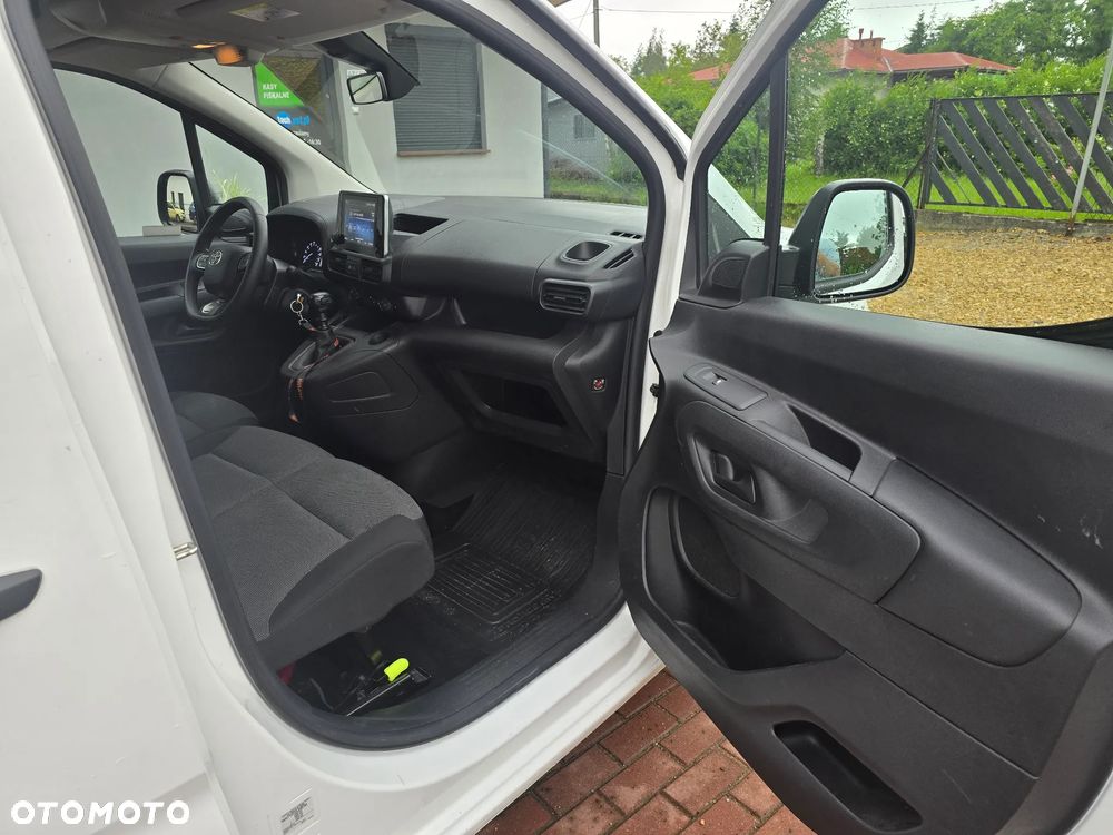 Toyota Proace City - 35