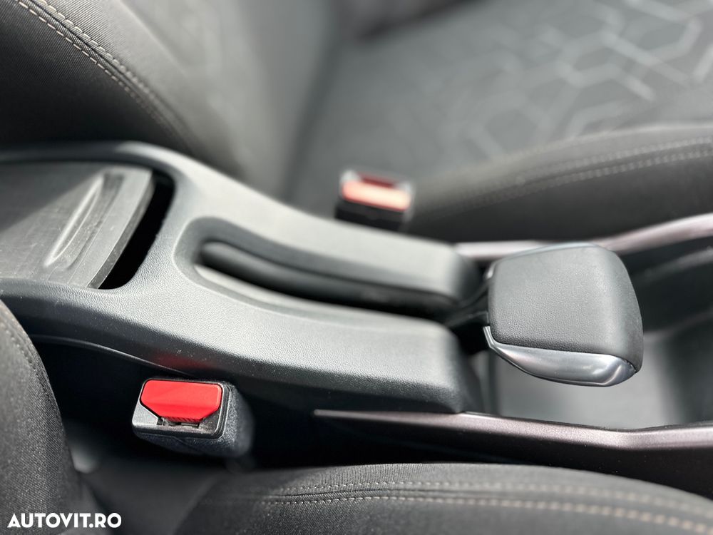 Peugeot 2008 1.2 L PureTech Allure - 8