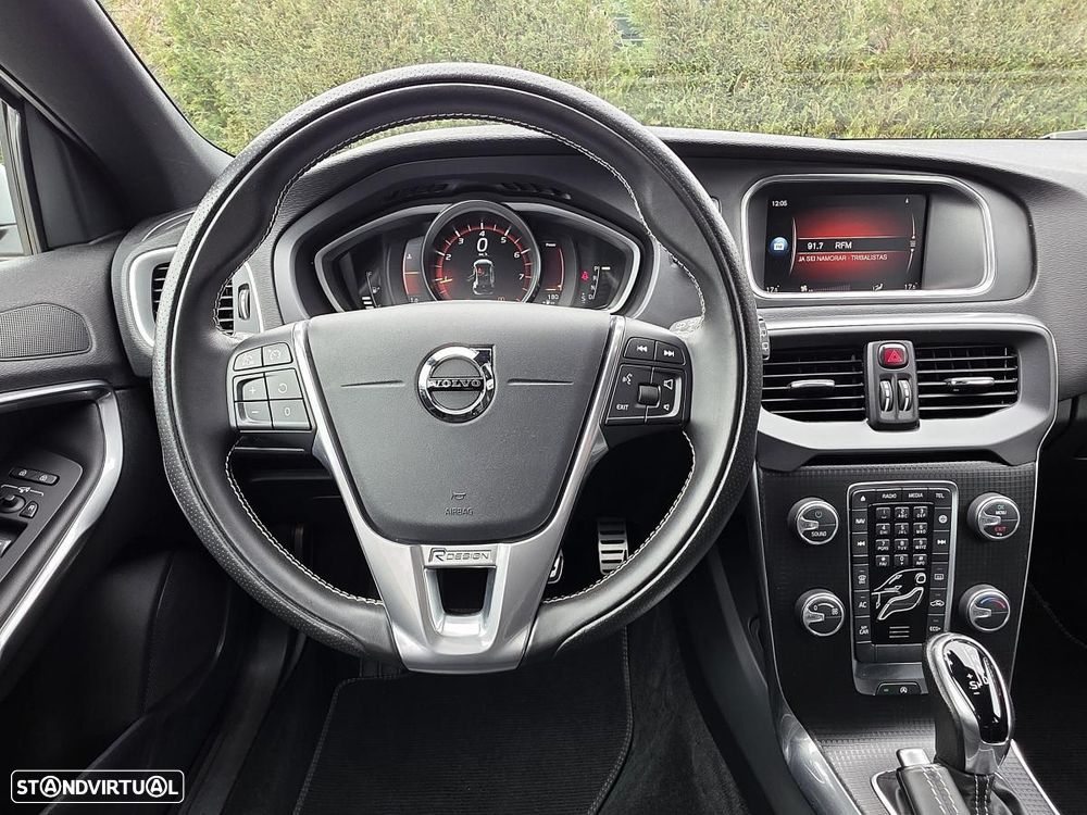 Volvo V40 1.5 T3 Sport Edition R Geartronic - 24