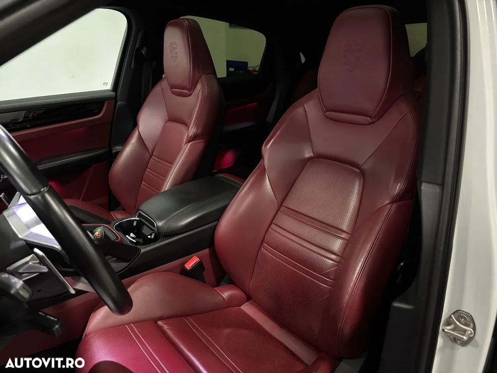 Porsche Cayenne Coupe - 17