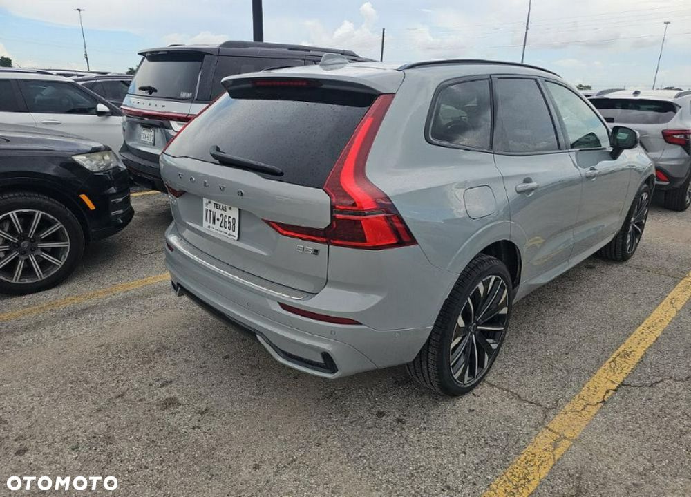 Volvo XC 60 B5 B AWD Ultra Dark - 4