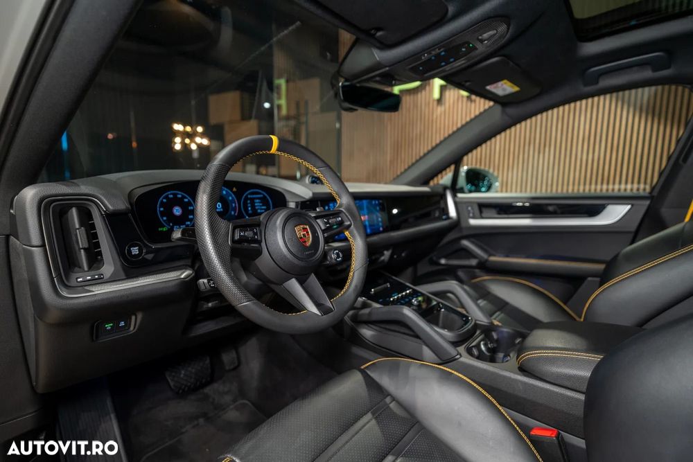 Porsche Cayenne Coupe - 29