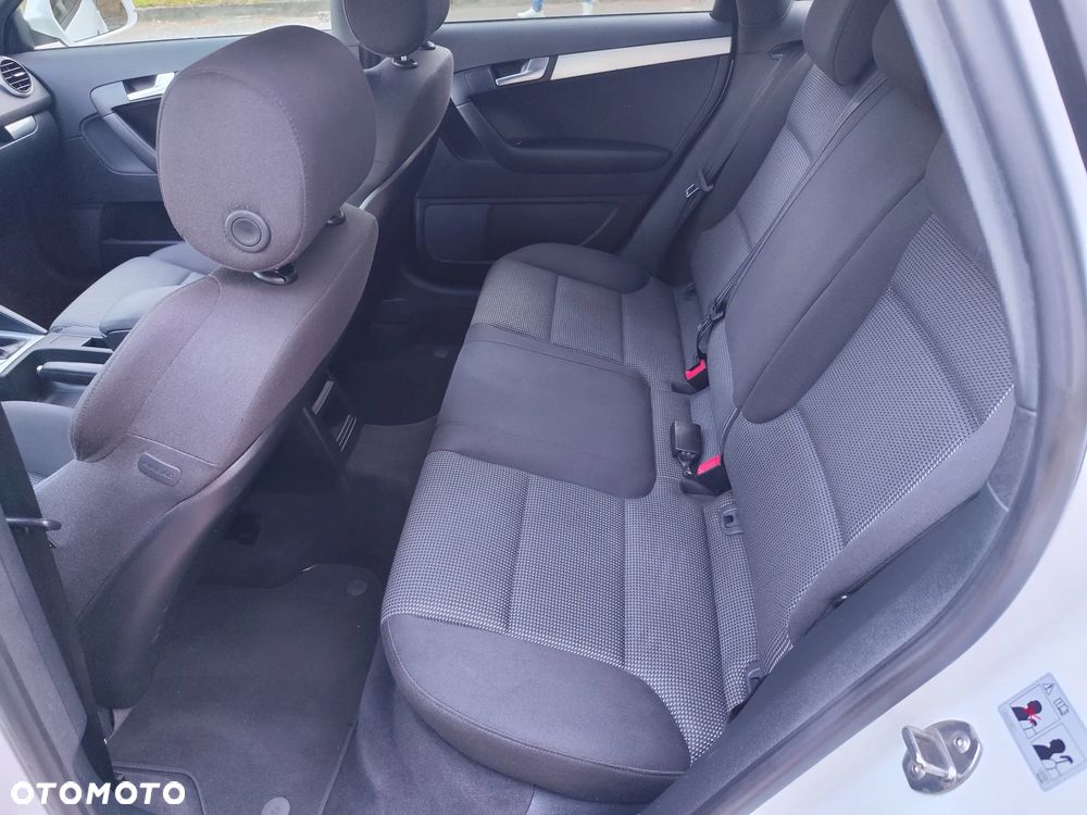 Audi A3 Sportback 2.0 TDI DPF S tronic Ambiente - 20