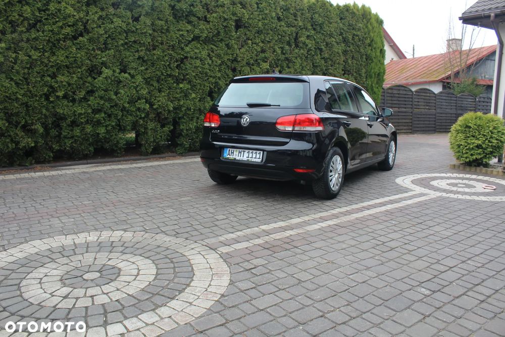 Volkswagen Golf - 8