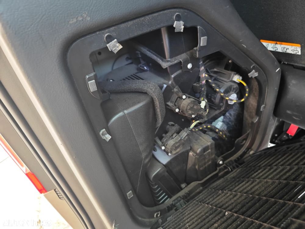 Ford Tourneo Custom 300 L1H1 VA Titanium - 19