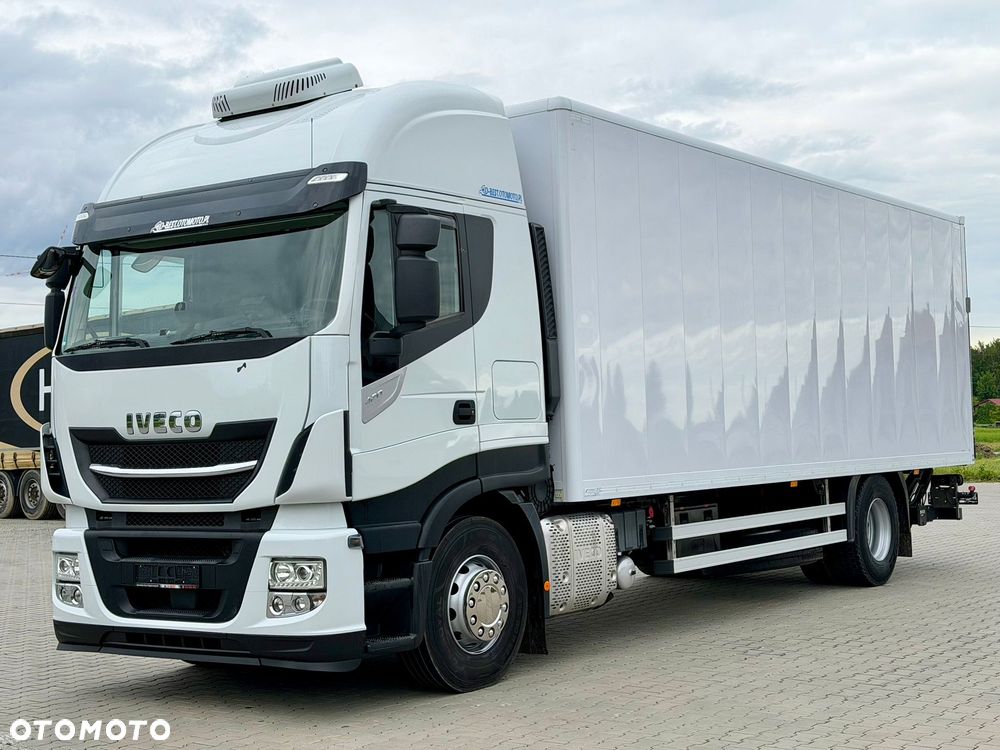 Iveco STRALIS 420 / HI-WAY / KONTENER / WINDA / 7.95 DŁ / AUTOMAT / 470 TYŚ KM / 2017 ROK / 8 350 KG ŁADOWNOŚCI - 1