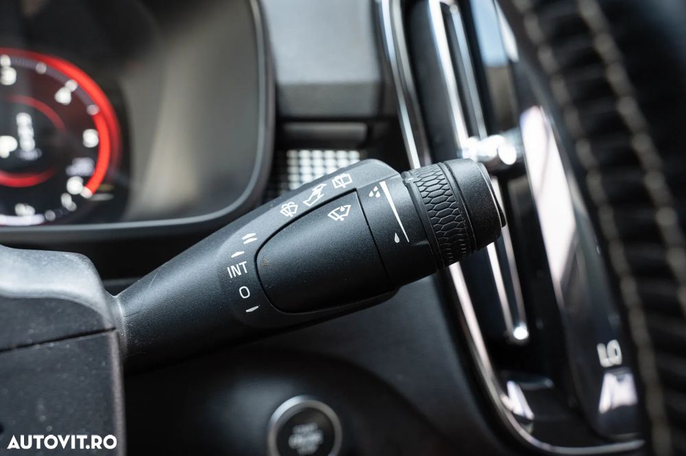 Volvo XC 40 D3 R-Design - 23