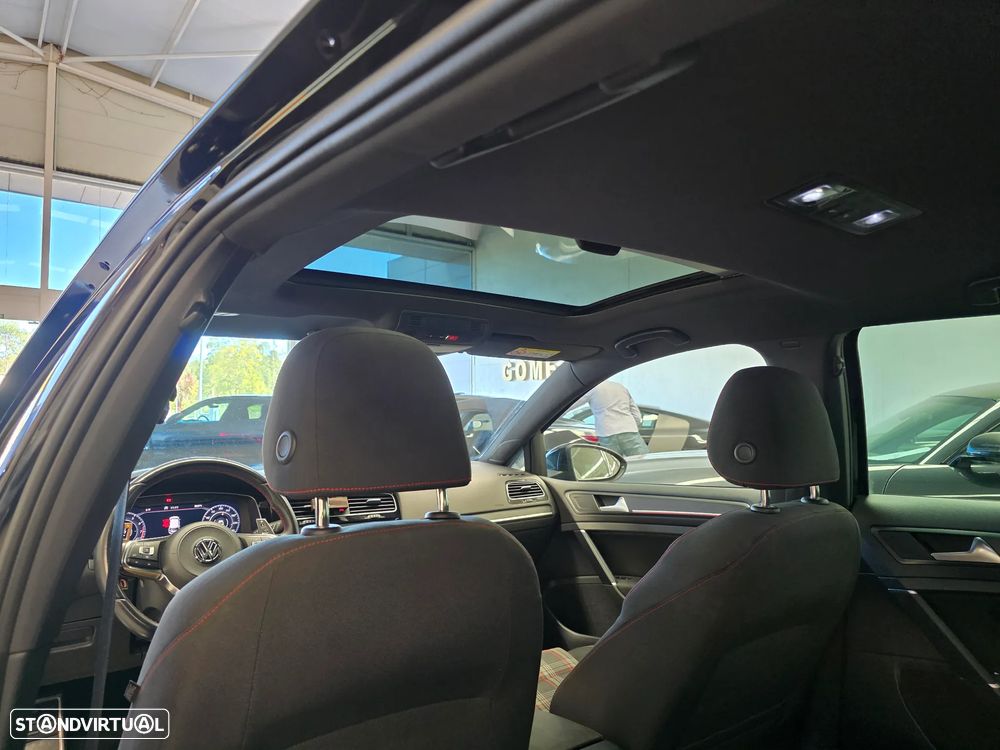 VW Golf GTI 2.0 TSI OPF DSG Performance - 26