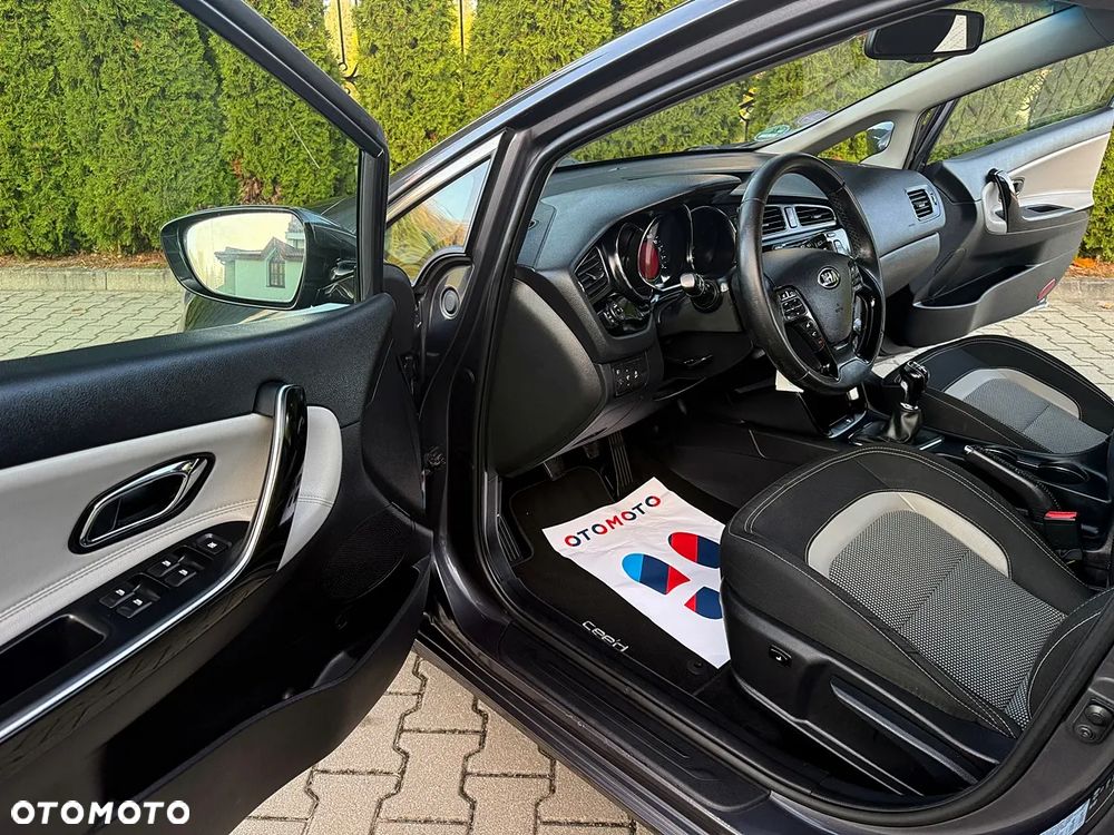 Kia Ceed 1.6 GDI Platinum Edition - 16