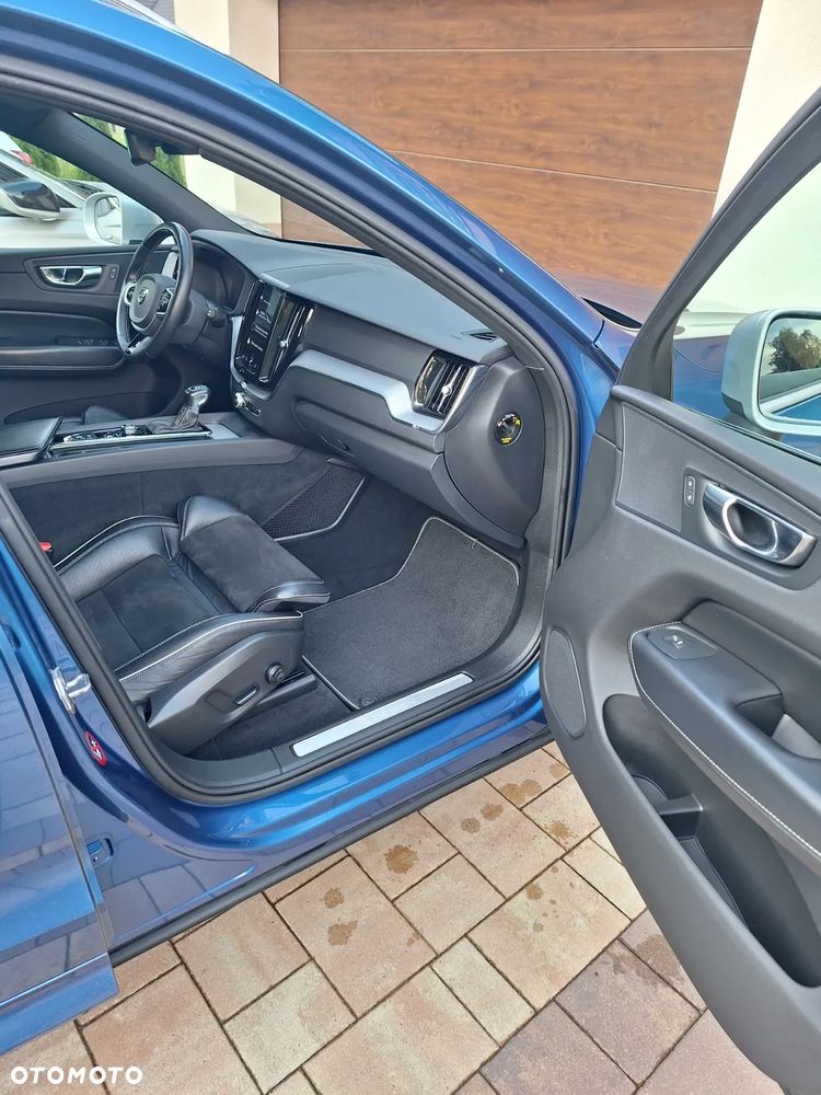 Volvo XC 60 D4 AWD R-Design - 18