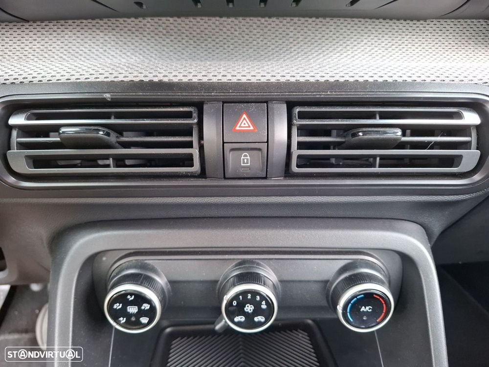 Citroën C3 1.2 PureTech Max - 22