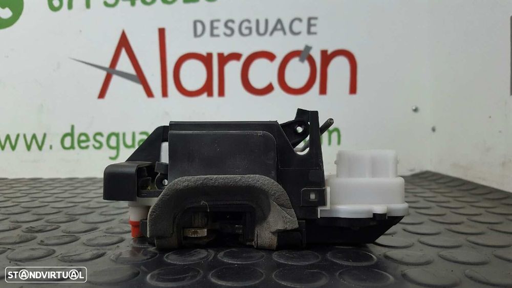 FECHADURA PORTA TRASEIRA DIREITA PEUGEOT 607 (S1) 2.0 HDI FAP CAT - 8