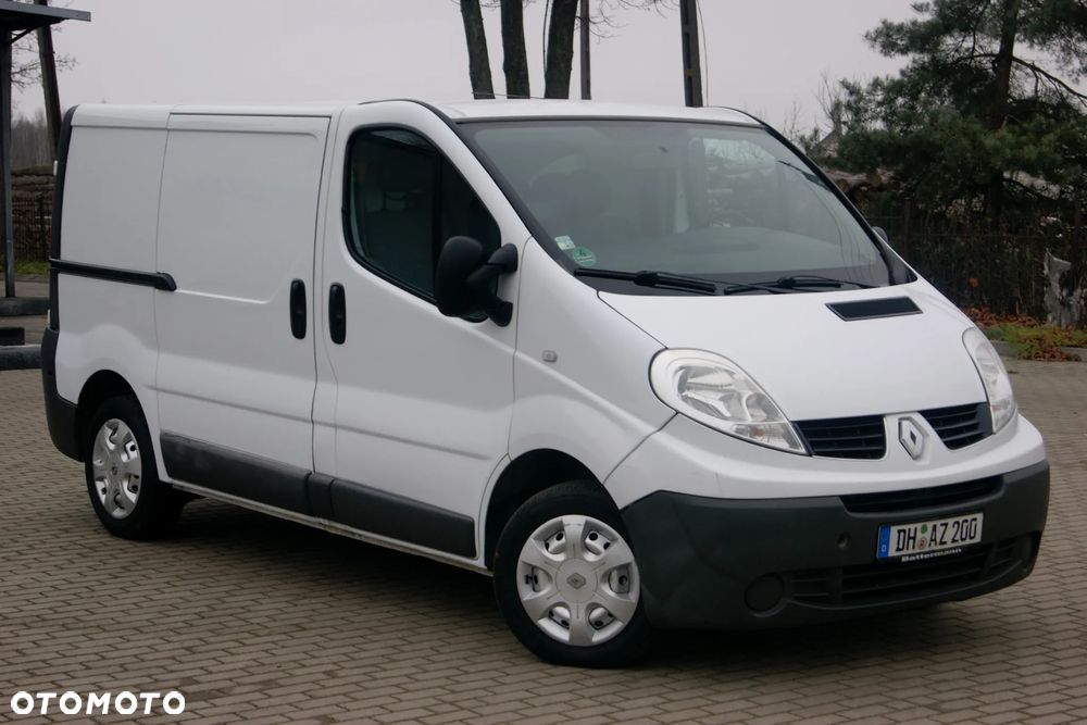 Renault TRAFIC - 1