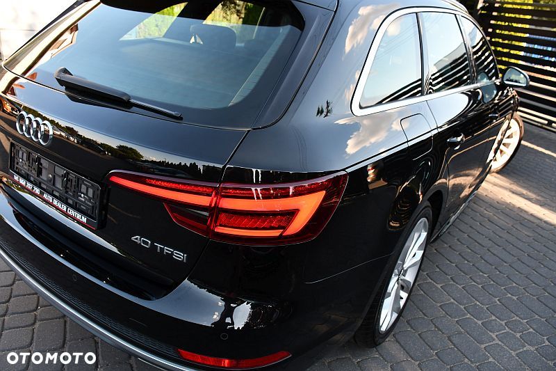 Audi A4 Avant 40 TFSI S tronic S line - 31