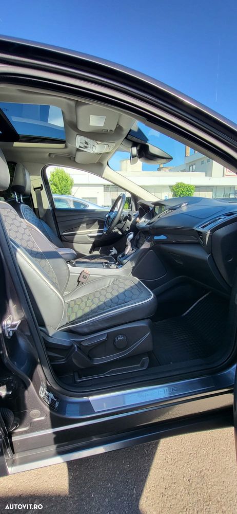 Ford Kuga 2.0 TDCi 4WD Powershift Vignale - 18