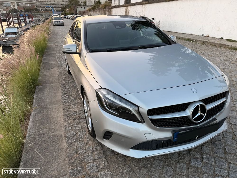 Mercedes-Benz A 200 CDI 4Matic 7G-DCT Urban - 8