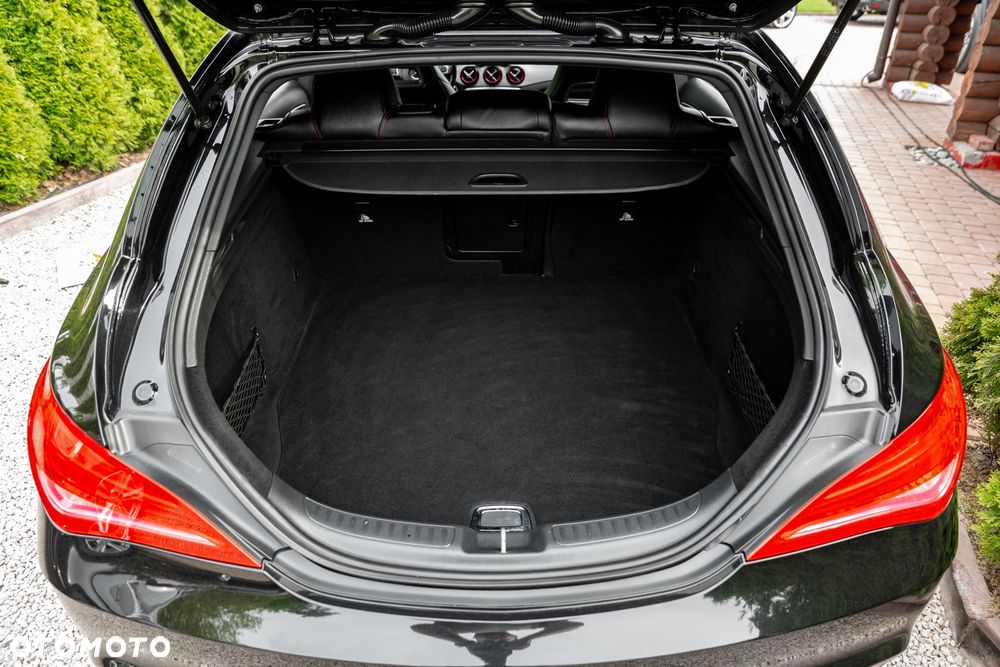 Mercedes-Benz CLA 250 4Matic 7G-DCT AMG Line - 20