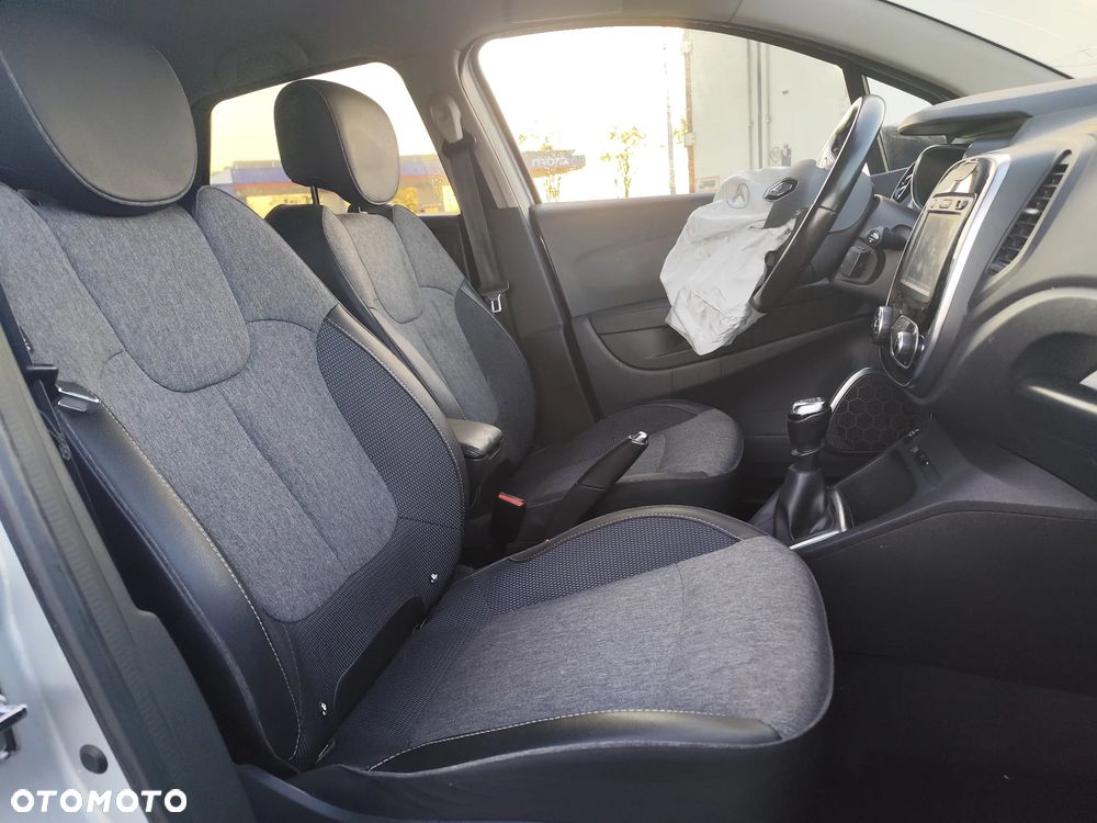 Renault Captur TCe 130 GPF BOSE EDITION - 13