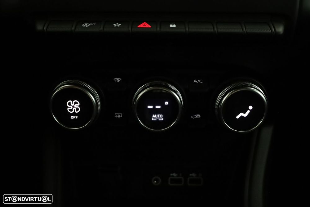 Renault Captur 1.0 TCe Techno Bi-Fuel - 13