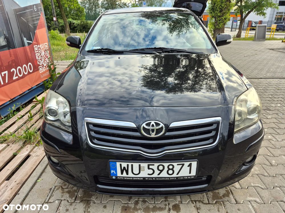 Toyota Avensis 1.8 VVT-i Sol - 2