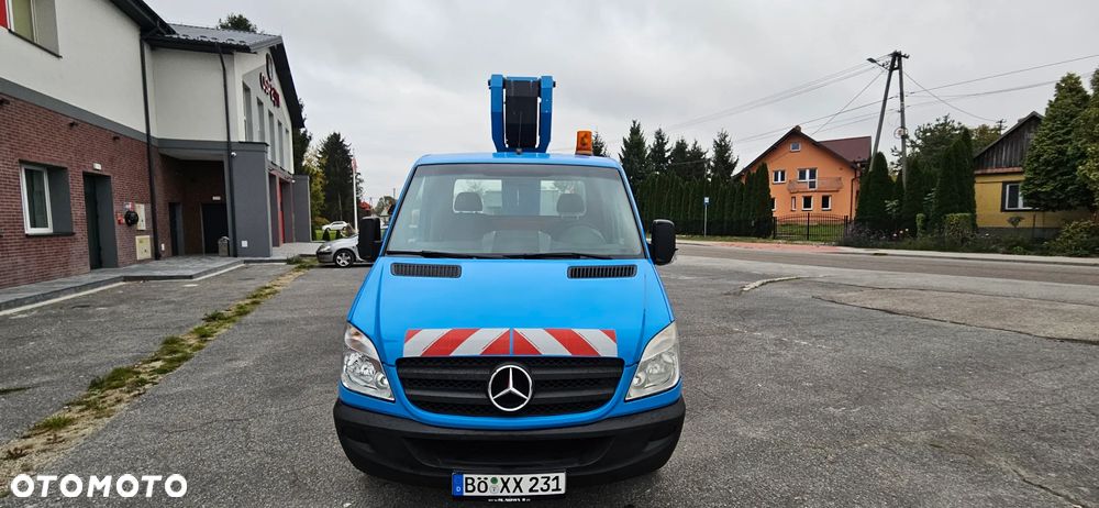 Mercedes-Benz Sprinter - 2