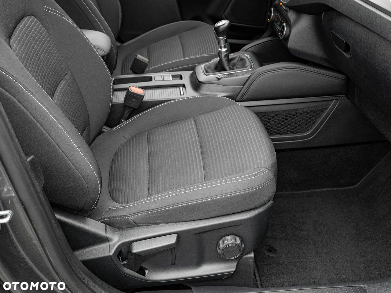Ford Kuga 1.5 EcoBoost FWD Titanium - 31