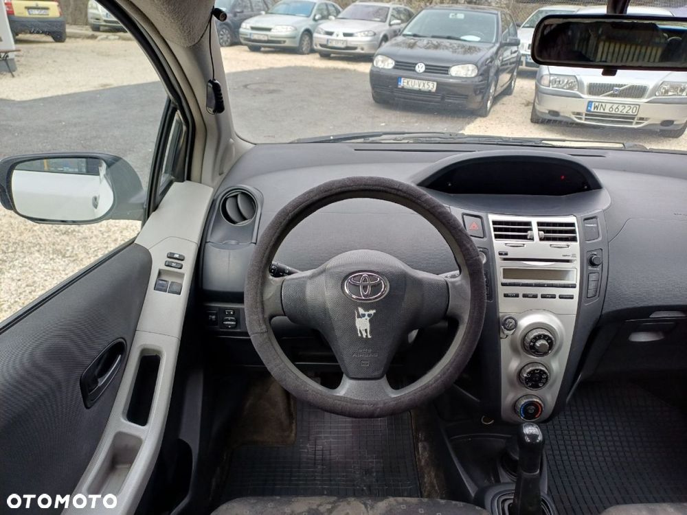 Toyota Yaris - 9