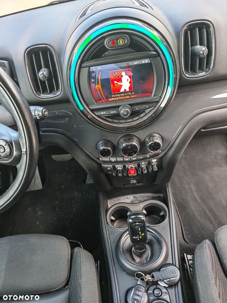 MINI Countryman Cooper Essential Trim - 23