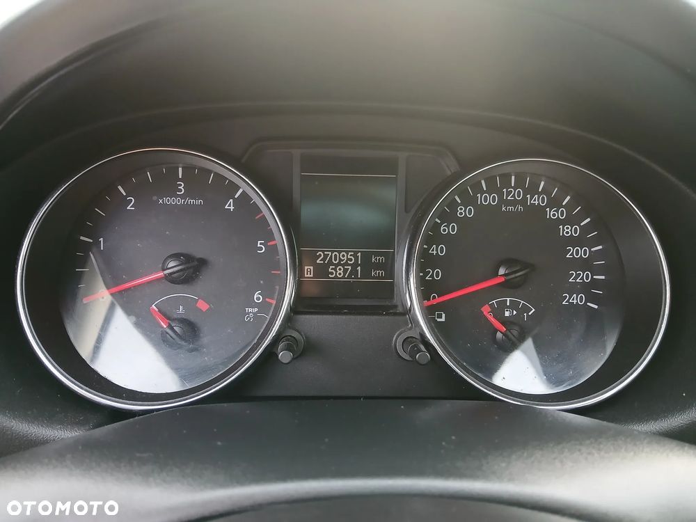 Nissan Qashqai 2.0 dCi 4 x 4 DPF tekna - 17