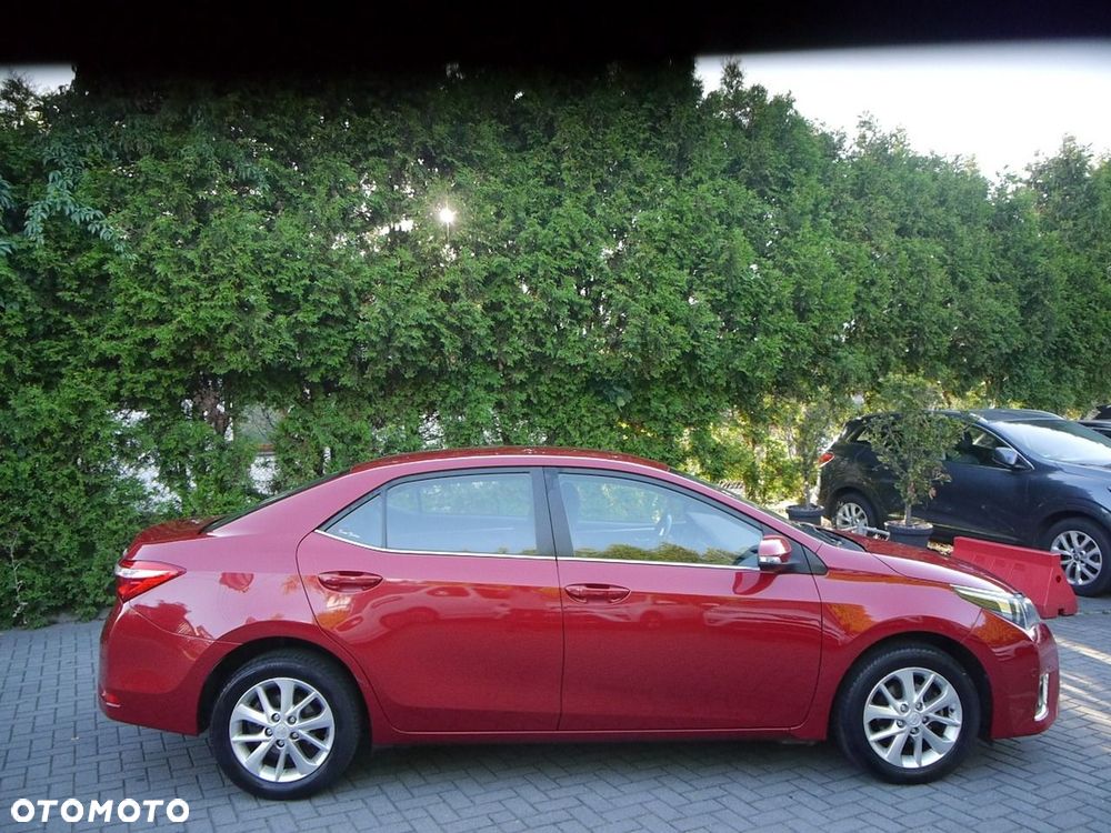 Toyota Corolla 1.6 Premium + - 10