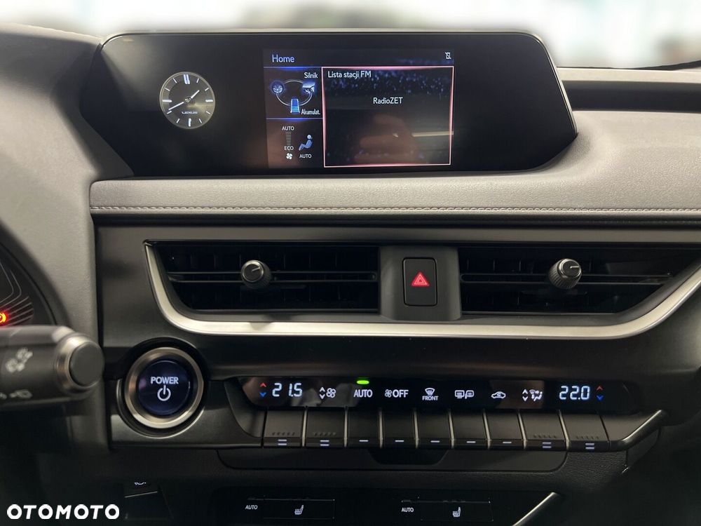 Lexus UX - 22