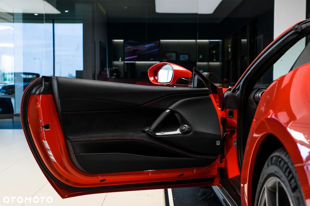 Ferrari 812 GTS - 24