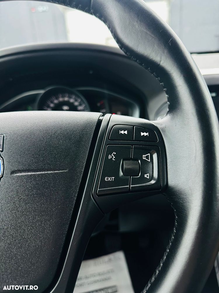 Volvo XC 60 D3 Kinetic - 29