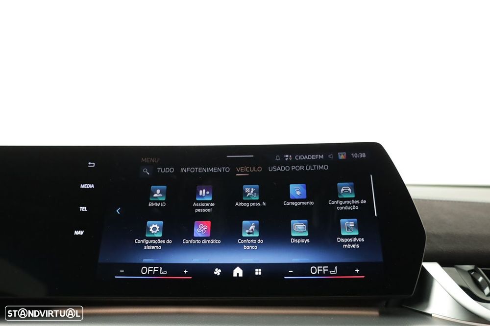 BMW iX2 eDrive20 Pack Desportivo M - 13