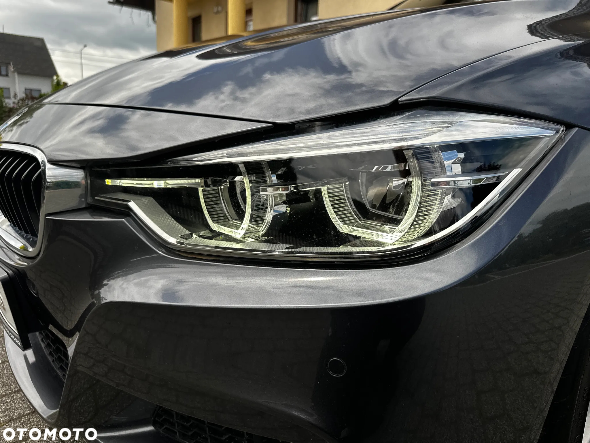 BMW Seria 3 318d Touring Edition M Sport Shadow - 16