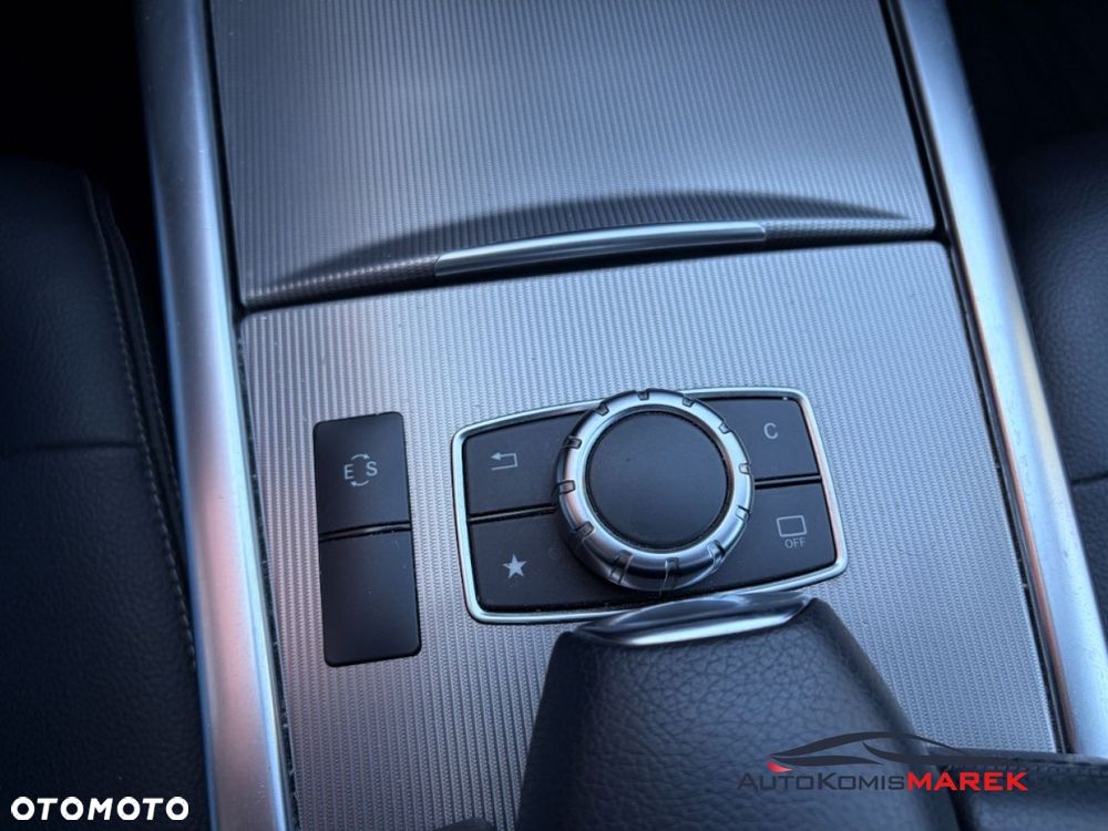 Mercedes-Benz Klasa E 250 CDI 7G-TRONIC Elegance - 23