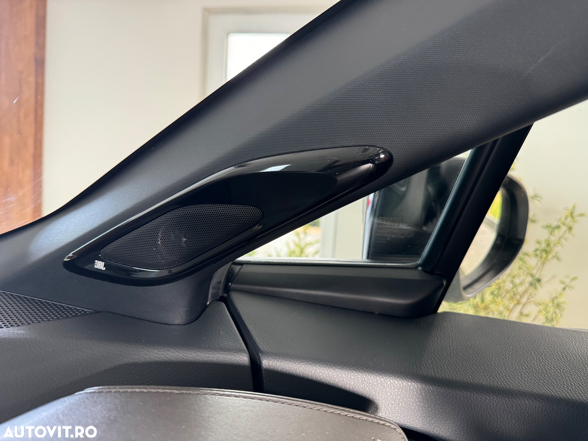 Toyota C-HR 1.8 Hybrid Black&White - 14