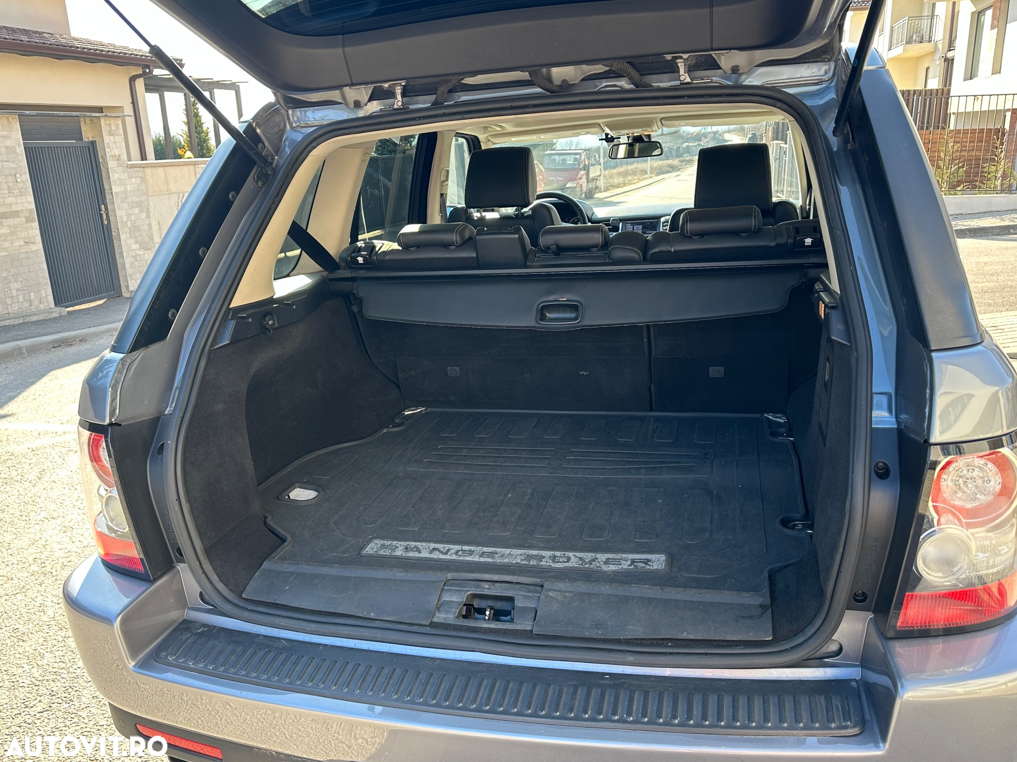 Land Rover Range Rover Sport 3.0 TDV6 - 7