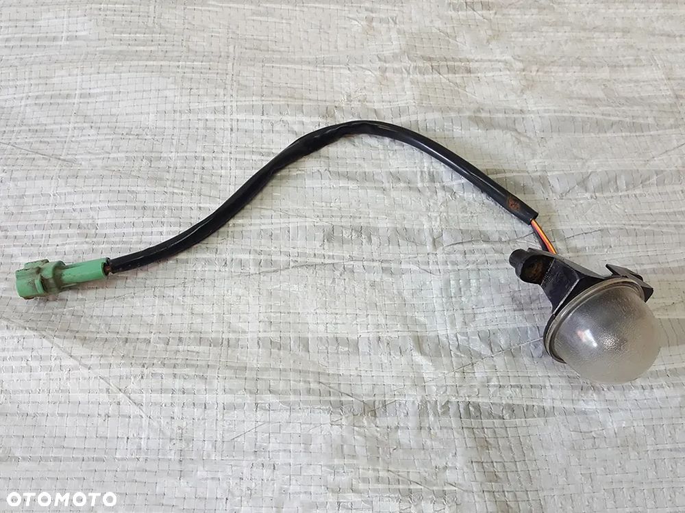 Lampka tablicy rejestracyjnej (oświetlenie) do Suzuki Vitara I - 1